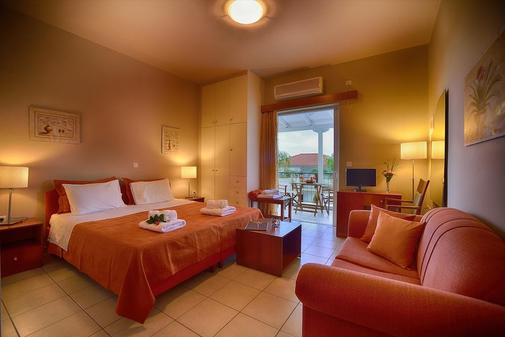 Theoxenia Hotel Apartments Chrani Quarto foto
