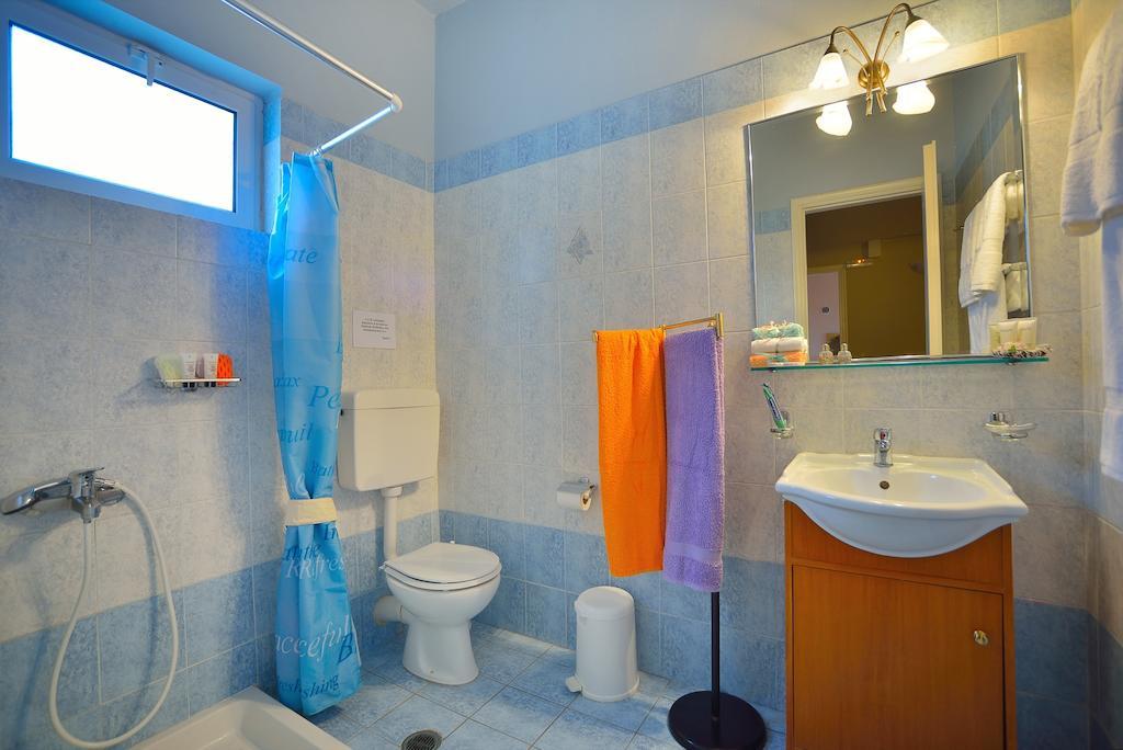 Theoxenia Hotel Apartments Chrani Quarto foto